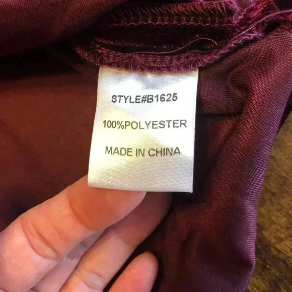 Jodifl | Velvet Top with Embroidery, 3/4 Sleeve - Picture 5 of 6